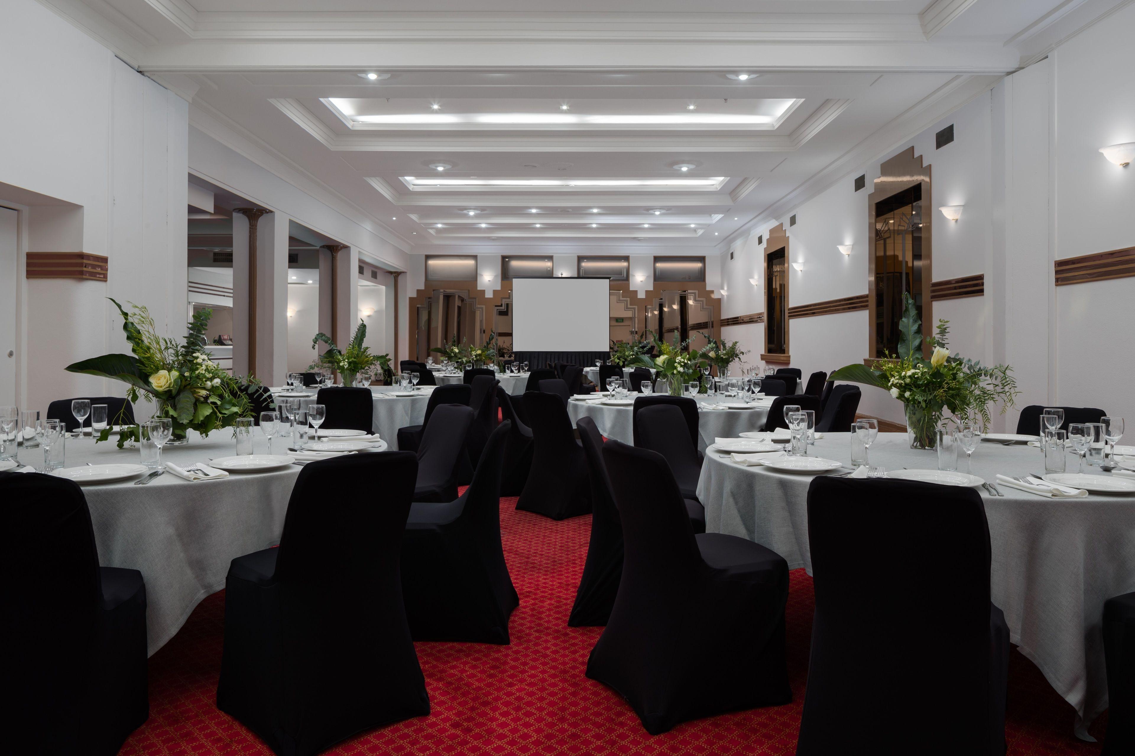 The Victoria Hotel — Photos 2